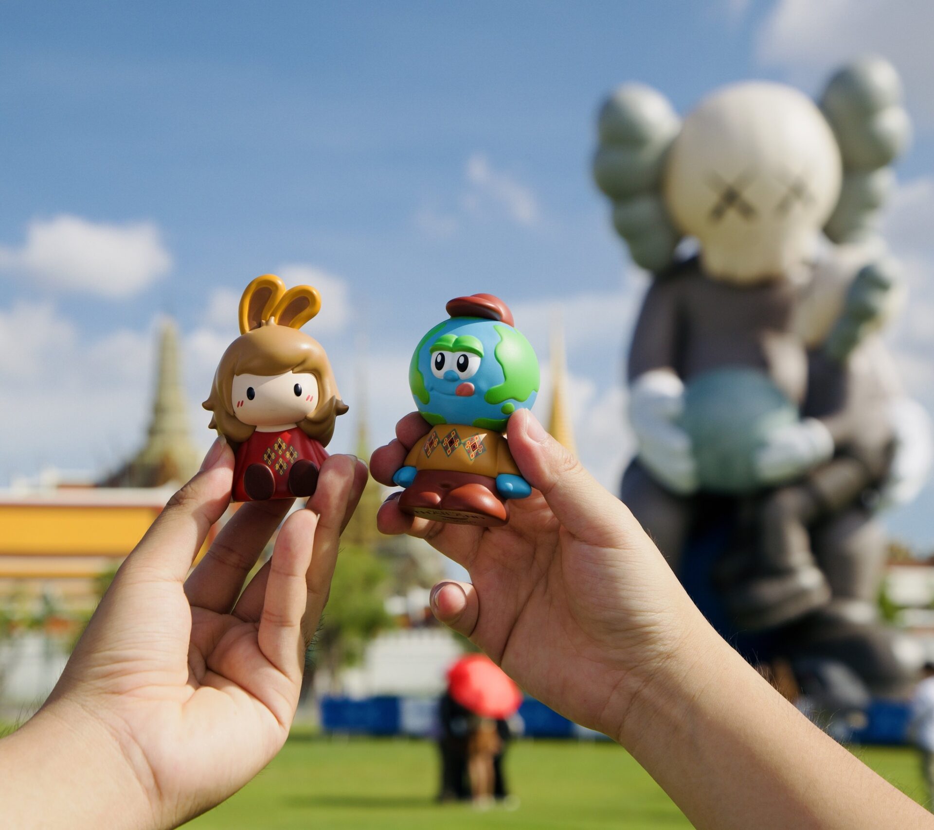 KAWS: HOLIDAY вече и в Тайланд
